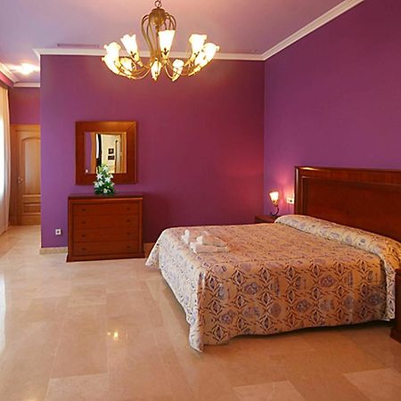 Villa With 4 Bedrooms In Las Lagunas De Mijas, With Wonderful Mountain Εξωτερικό φωτογραφία